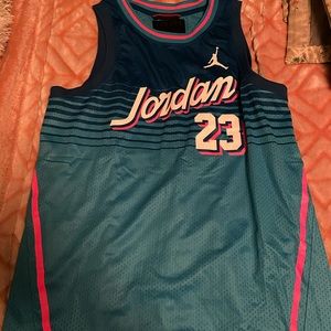 Asahd Jordan basketball shirt set
